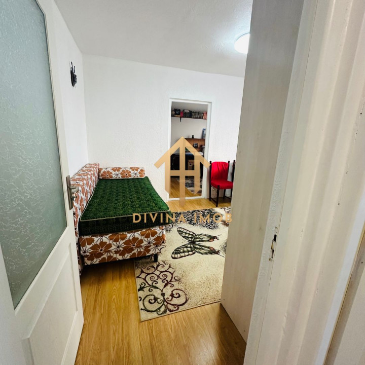 Apartament 3 camere de vânzare, Aleea Șteaza