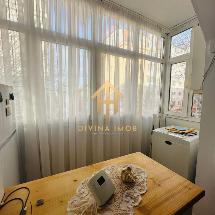 Apartament 3 camere de vânzare, Aleea Șteaza