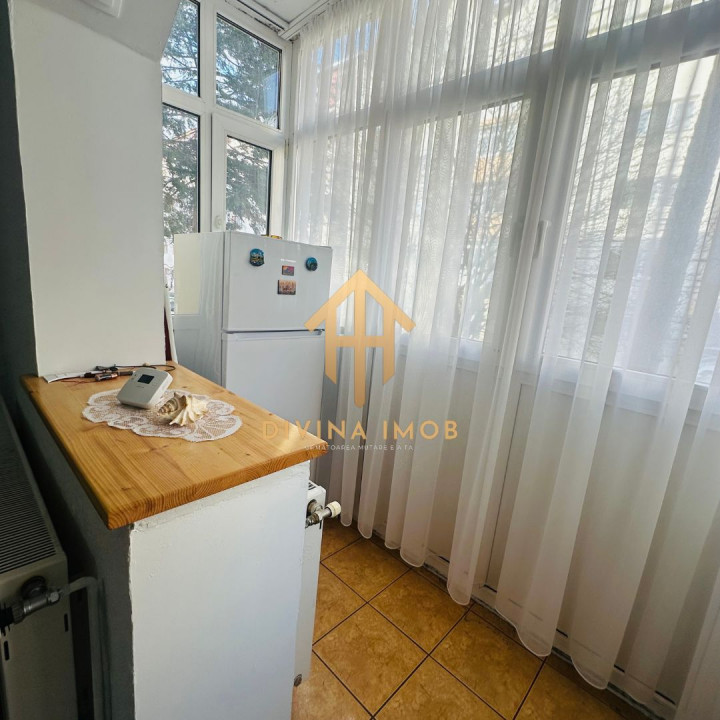 Apartament 3 camere de vânzare, Aleea Șteaza