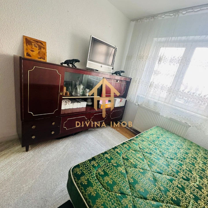 Apartament 3 camere de vânzare, Aleea Șteaza