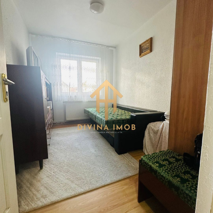 Apartament 3 camere de vânzare, Aleea Șteaza